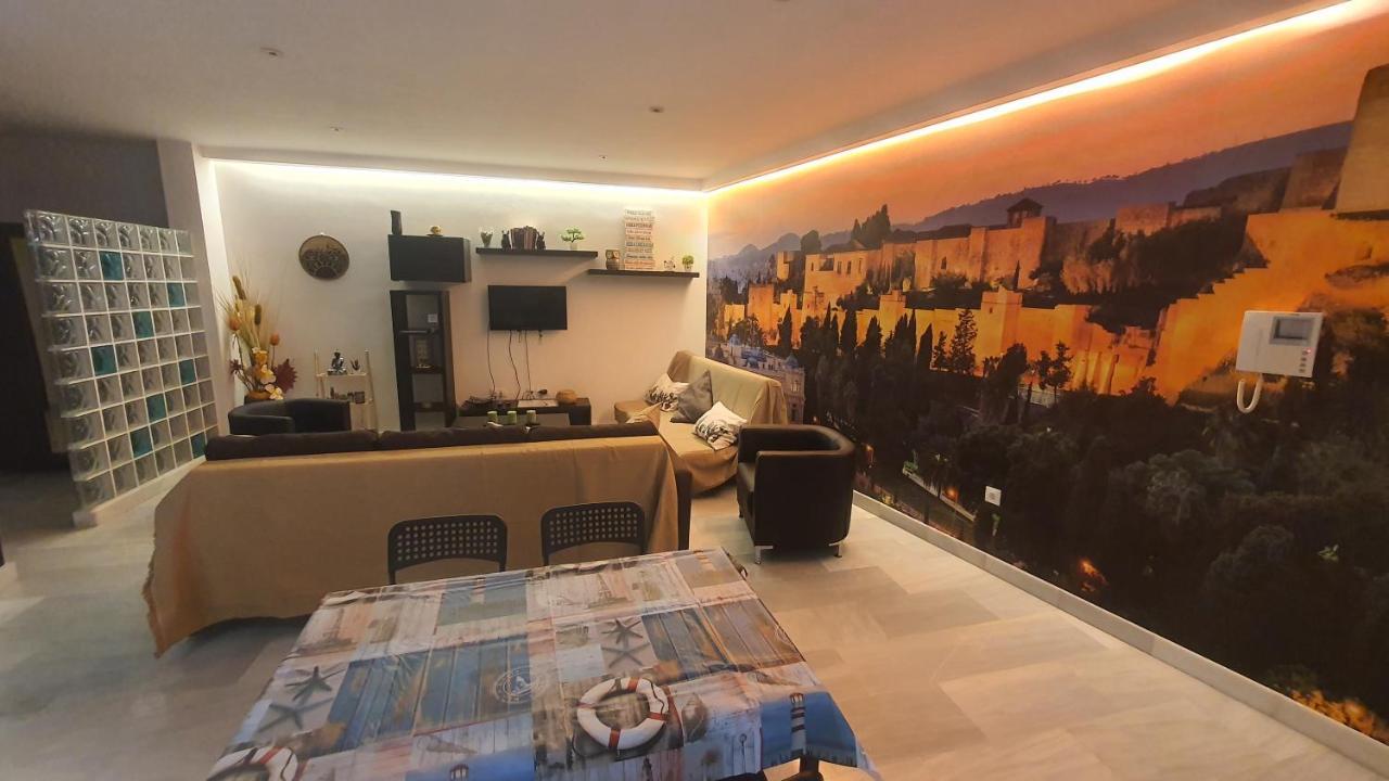 Lyrioshomes Apartamentos Los Treboles Màlaga Exteriér fotografie
