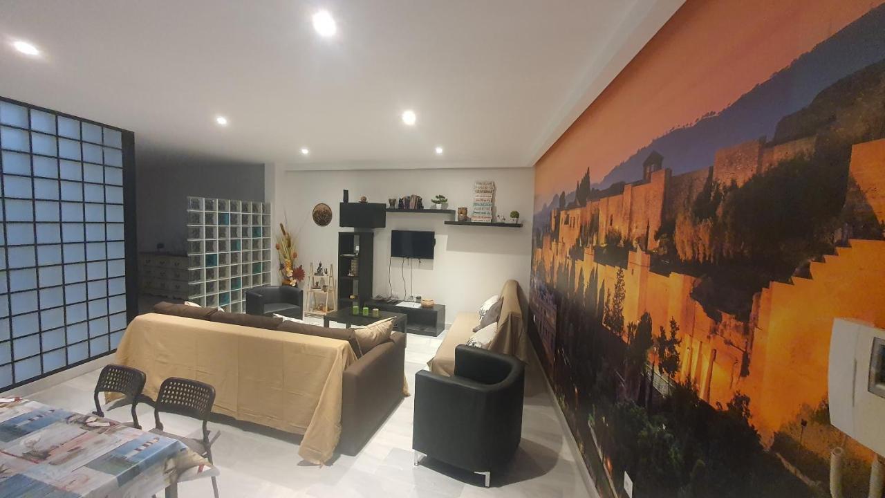 Lyrioshomes Apartamentos Los Treboles Màlaga Exteriér fotografie