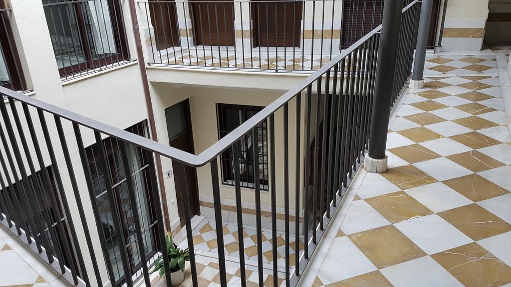 Lyrioshomes Apartamentos Los Treboles Màlaga Exteriér fotografie